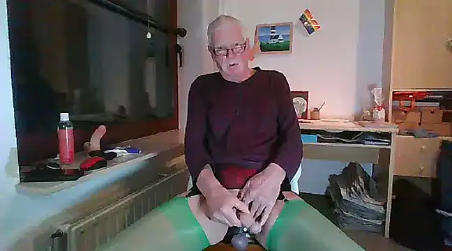 super-snoopy online show from 12-23-24, 03:55