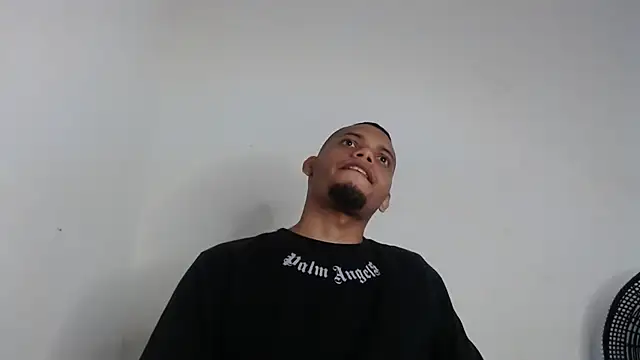 Snapshot of drako_monster chatting on 06-18-26, 04:34 drako monster online show from 06-18-26, 04:34