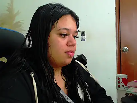 oliviia cute online show from 10-30-25, 04:33