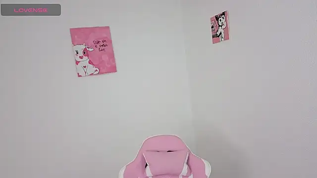 Snapshot of hime_ko chatting on 11-26-25, 11:21 hime ko online show from 11-26-25, 11:21