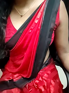 Snapshot of Tamilmallu-duskygirl03 chatting on 07-16-26, 05:15 Tamilmallu-duskygirl03 online show from 07-16-26, 05:15