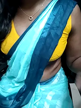 Snapshot of Tamilmallu-duskygirl03 chatting on 07-17-26, 05:26 Tamilmallu-duskygirl03 online show from 07-17-26, 05:26