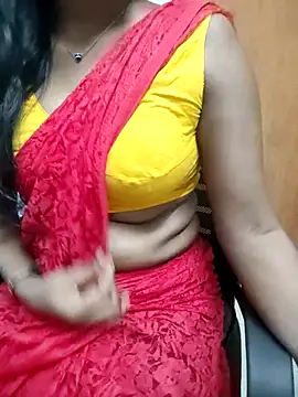 Snapshot of Tamilmallu-duskygirl03 chatting on 06-30-26, 05:40 Tamilmallu-duskygirl03 online show from 06-30-26, 05:40