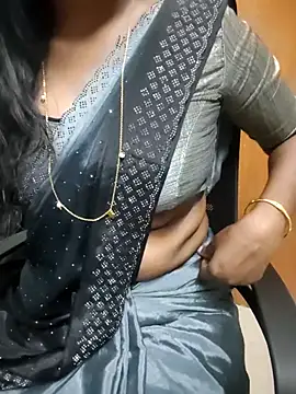 Snapshot of Tamilmallu-duskygirl03 chatting on 07-09-26, 05:34 Tamilmallu-duskygirl03 online show from 07-09-26, 05:34