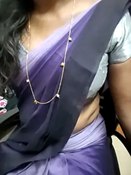 Snapshot of Tamilmallu-duskygirl03 chatting on 06-27-26, 05:35 Tamilmallu-duskygirl03 online show from 06-27-26, 05:35