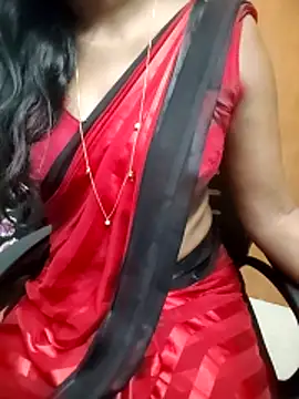 Snapshot of Tamilmallu-duskygirl03 chatting on 06-29-26, 11:43 Tamilmallu-duskygirl03 online show from 06-29-26, 11:43