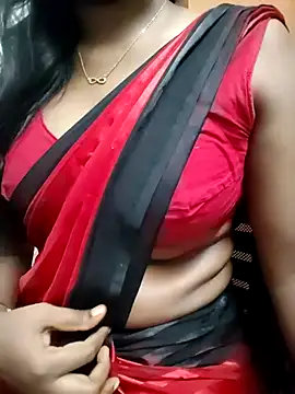 Snapshot of Tamilmallu-duskygirl03 chatting on 06-10-26, 05:47 Tamilmallu-duskygirl03 online show from 06-10-26, 05:47
