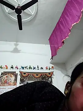 Snapshot of Co_punam chatting on 02-03-26, 06:22 Co punam online show from 02-03-26, 06:22