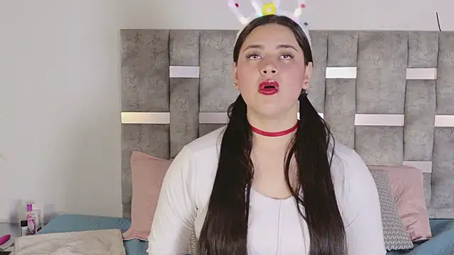 JulietaTorres  online show from 11-06-25, 03:54