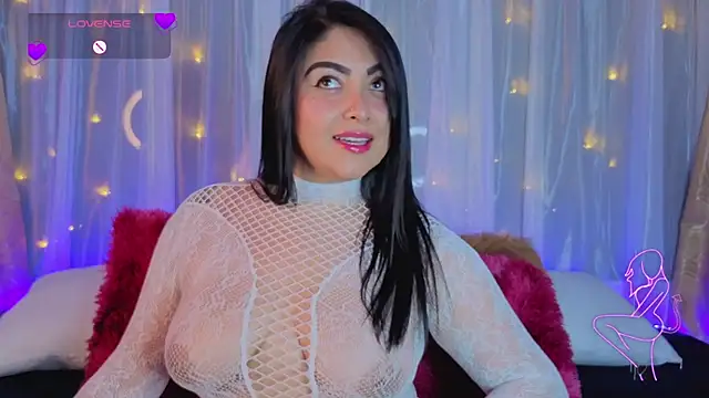 Victoria Jonhss online show from 12-18-25, 12:05