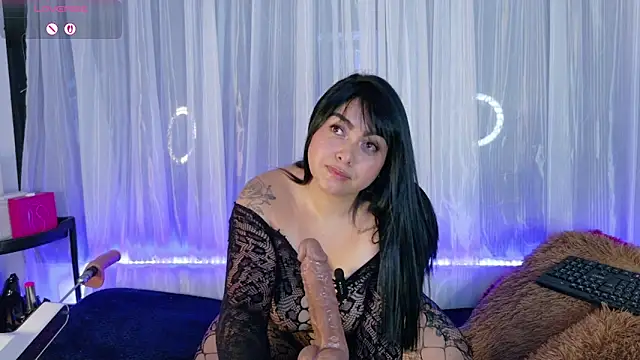 Victoria Jonhss online show from 04-28-26, 09:41