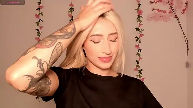 Ashleyroys 111 online show from 03-13-26, 06:02