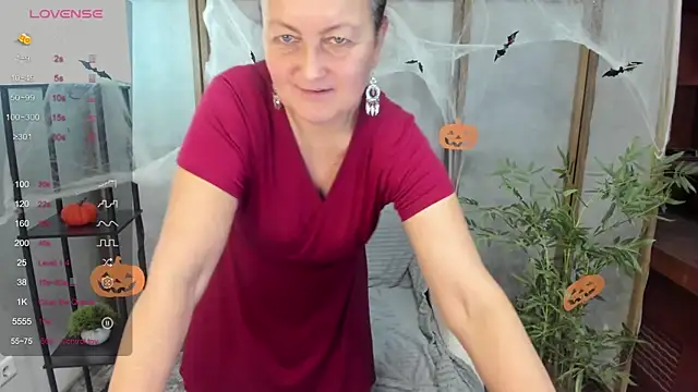 hottyannaa online show from 10-31-25, 03:47