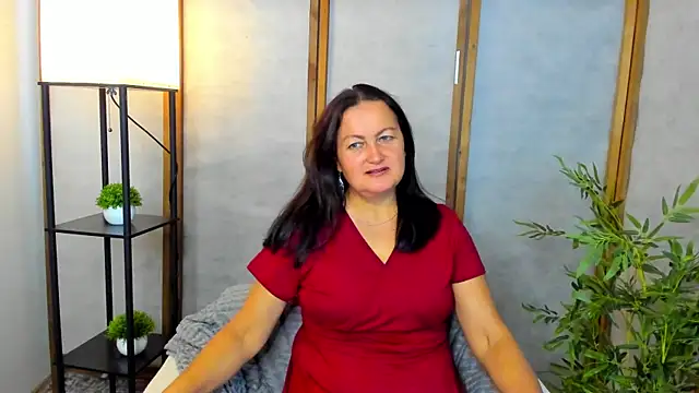 Snapshot of hottyannaa chatting on 10-15-25, 02:32 hottyannaa online show from 10-15-25, 02:32