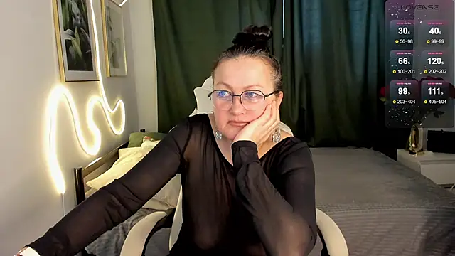 hottyannaa online show from 02-25-26, 02:45