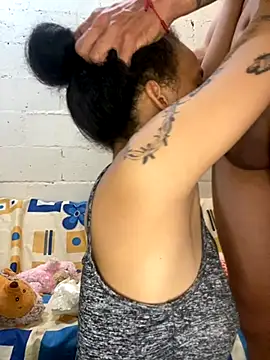 YoxxxY online show from 10-22-25, 08:41