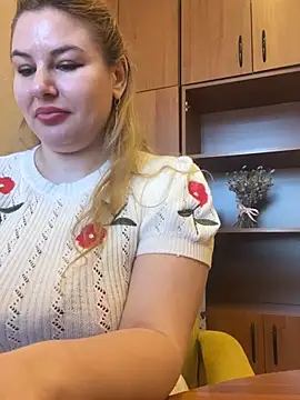 Snapshot of Passion-Blondy chatting on 04-17-26, 09:56 Passion-Blondy online show from 04-17-26, 09:56
