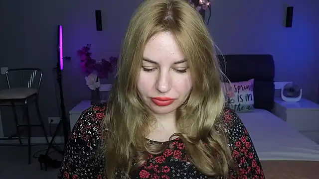 Snapshot of Passion-Blondy chatting on 05-07-26, 06:22 Passion-Blondy online show from 05-07-26, 06:22