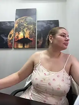 Snapshot of Passion-Blondy chatting on 06-16-26, 08:47 Passion-Blondy online show from 06-16-26, 08:47