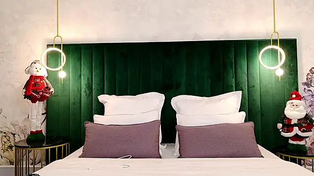 ClaireMathis online show from 12-05-25, 02:48