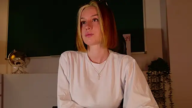 ClaireMathis online show from 07-25-26, 02:56