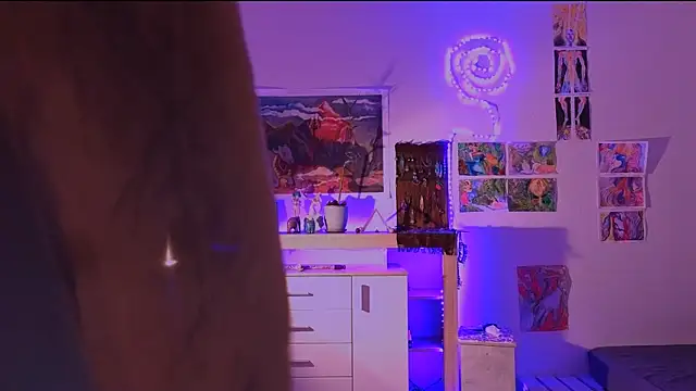 liquid0fluid0 online show from 11-10-25, 04:23