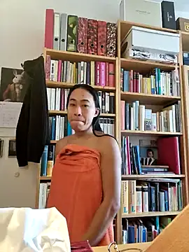 Snapshot of bianca_bellamy chatting on 03-28-26, 08:48 bianca bellamy online show from 03-28-26, 08:48