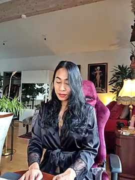 bianca bellamy online show from 11-03-25, 08:07