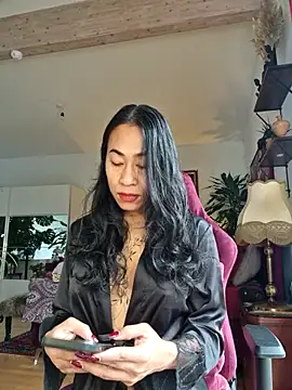 bianca bellamy online show from 10-30-25, 08:01