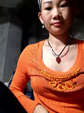 Snapshot of gio-thu chatting on 01-17-26, 04:21 gio-thu online show from 01-17-26, 04:21