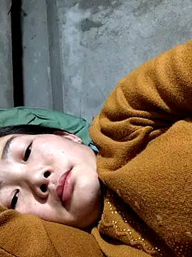 Snapshot of gio-thu chatting on 02-14-26, 07:52 gio-thu online show from 02-14-26, 07:52