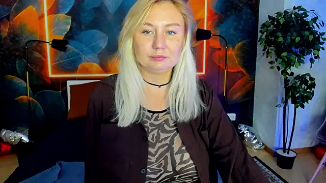 scent  of woman online show from 05-28-26, 01:46