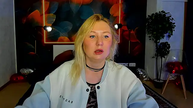 scent  of woman online show from 05-18-26, 01:28