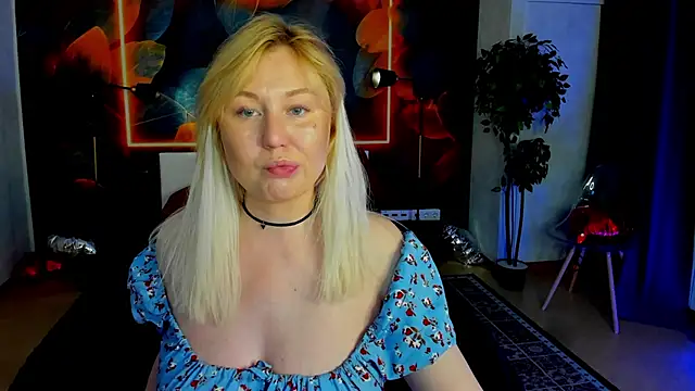 scent  of woman online show from 05-27-26, 02:30