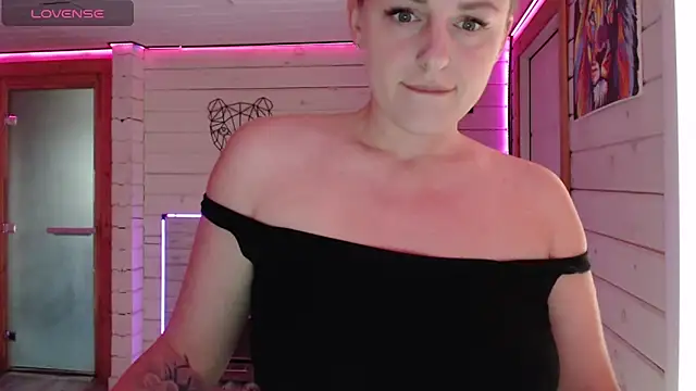 CandyBunie online show from 02-06-26, 04:08