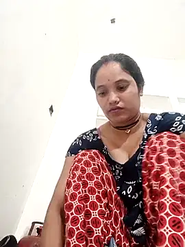 Snapshot of Cuty_tanya chatting on 06-22-26, 04:42 Cuty tanya online show from 06-22-26, 04:42