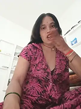 Snapshot of Cuty_tanya chatting on 07-19-26, 08:34 Cuty tanya online show from 07-19-26, 08:34