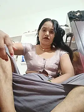 Snapshot of Cuty_tanya chatting on 07-17-26, 05:10 Cuty tanya online show from 07-17-26, 05:10
