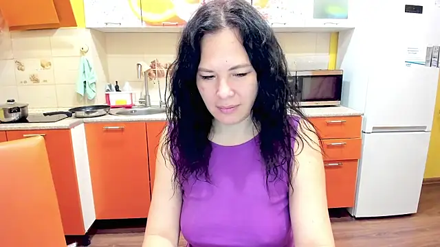 Victoria Panther online show from 12-15-25, 02:17