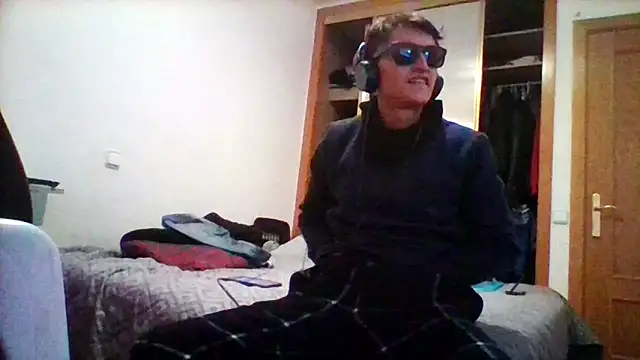 Snapshot of JerryelGato chatting on 11-26-25, 01:27 JerryelGato online show from 11-26-25, 01:27