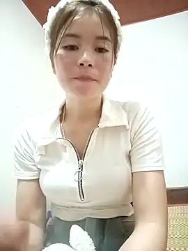 Snapshot of sipy- chatting on 10-16-25, 12:02 sipy- online show from 10-16-25, 12:02