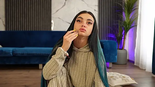 RachelRavee online show from 04-23-26, 04:19