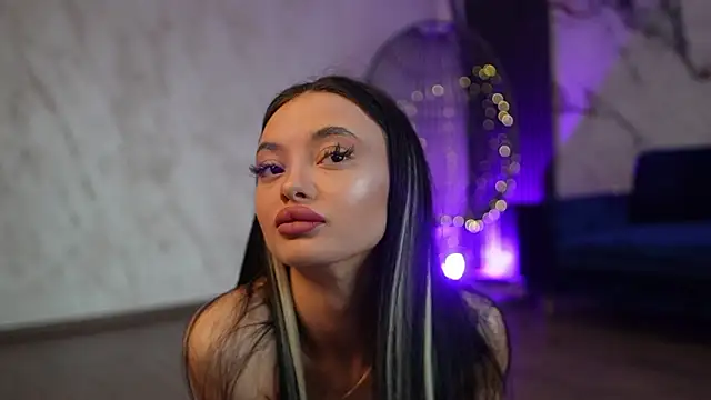 RachelRavee online show from 02-27-26, 05:18