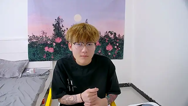 Snapshot of KK-cuteboy chatting on 04-15-26, 07:07 KK-cuteboy online show from 04-15-26, 07:07