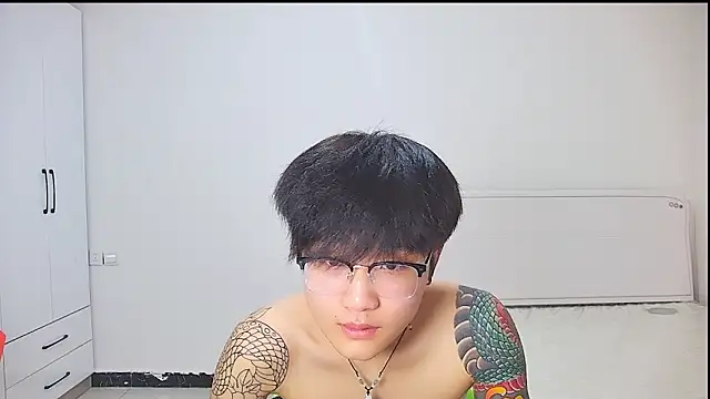 Snapshot of KK-cuteboy chatting on 05-22-26, 12:25 KK-cuteboy online show from 05-22-26, 12:25