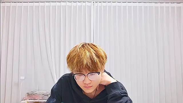 Snapshot of KK-cuteboy chatting on 04-02-26, 06:20 KK-cuteboy online show from 04-02-26, 06:20