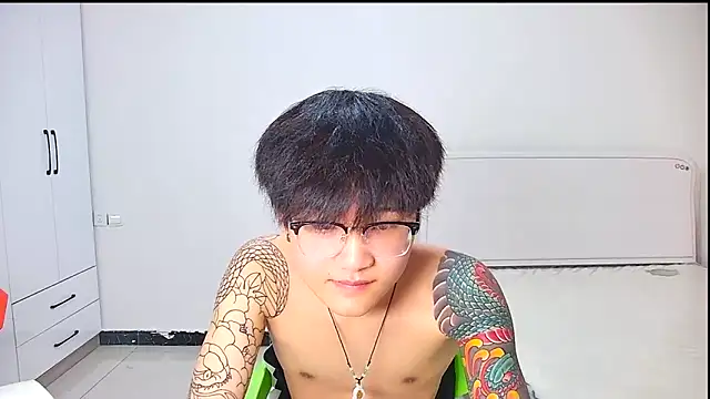 Snapshot of KK-cuteboy chatting on 05-23-26, 03:22 KK-cuteboy online show from 05-23-26, 03:22