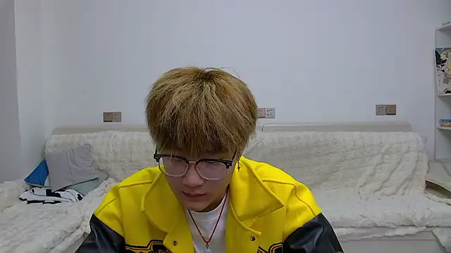 KK-cuteboy online show from 02-18-26, 11:17