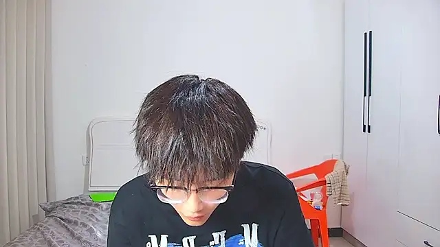 Snapshot of KK-cuteboy chatting on 06-04-26, 12:32 KK-cuteboy online show from 06-04-26, 12:32