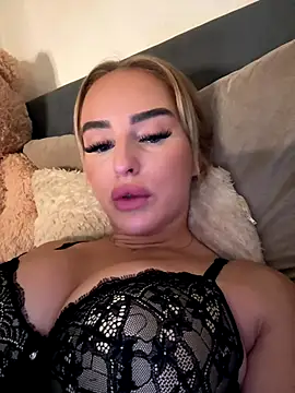 Snapshot of spicycharxx chatting on 10-30-25, 12:09 spicycharxx online show from 10-30-25, 12:09